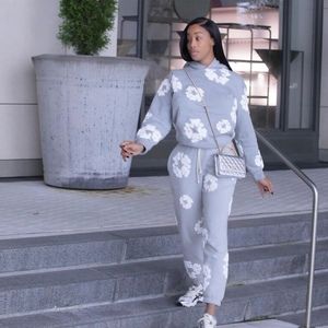 Meet your Posher, Raven